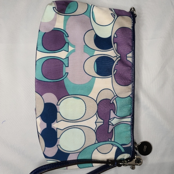Coach Vintage Poppy Purple, Blue & Teal Monogram Wristlet - Picture 4 of 9